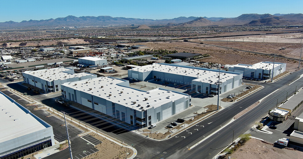 6885 W Gary Ave, Las Vegas, NV à louer - Photo de l’immeuble – Image 2 sur 2