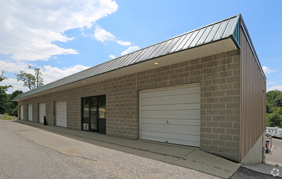 519 Enterprise Dr portefeuille de 2 biens à vendre sur LoopNet.fr - Photo de l’immeuble – Image 3 sur 6
