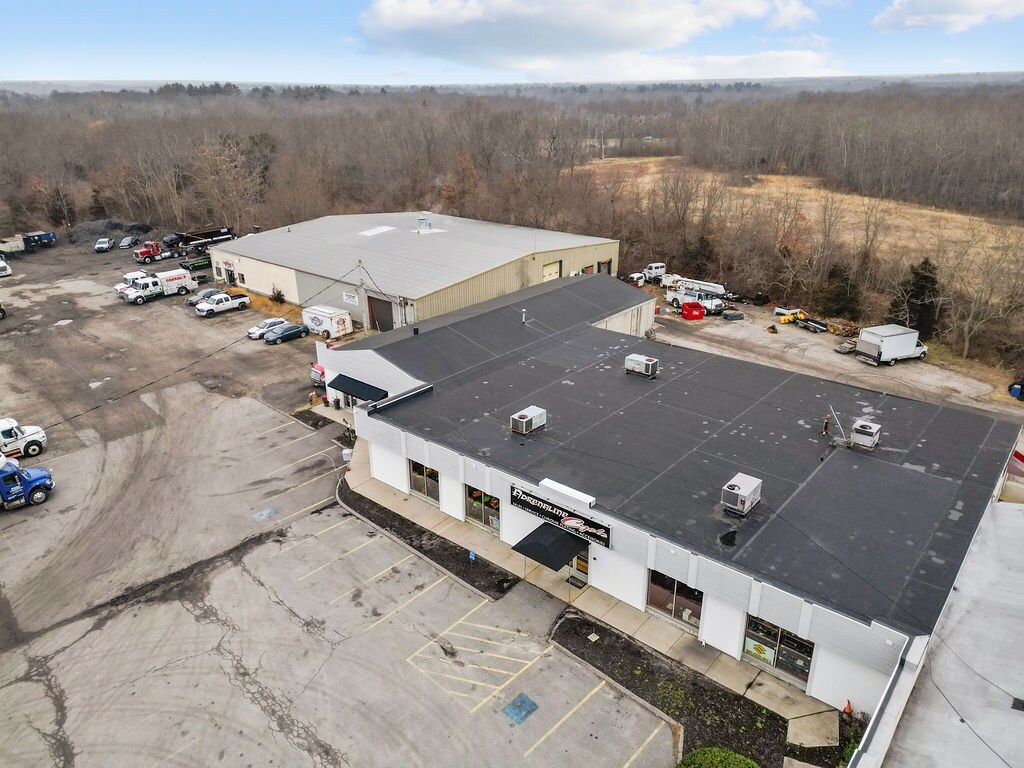 2555 Gar Hwy, Swansea, MA à vendre Photo de l’immeuble– Image 1 sur 16