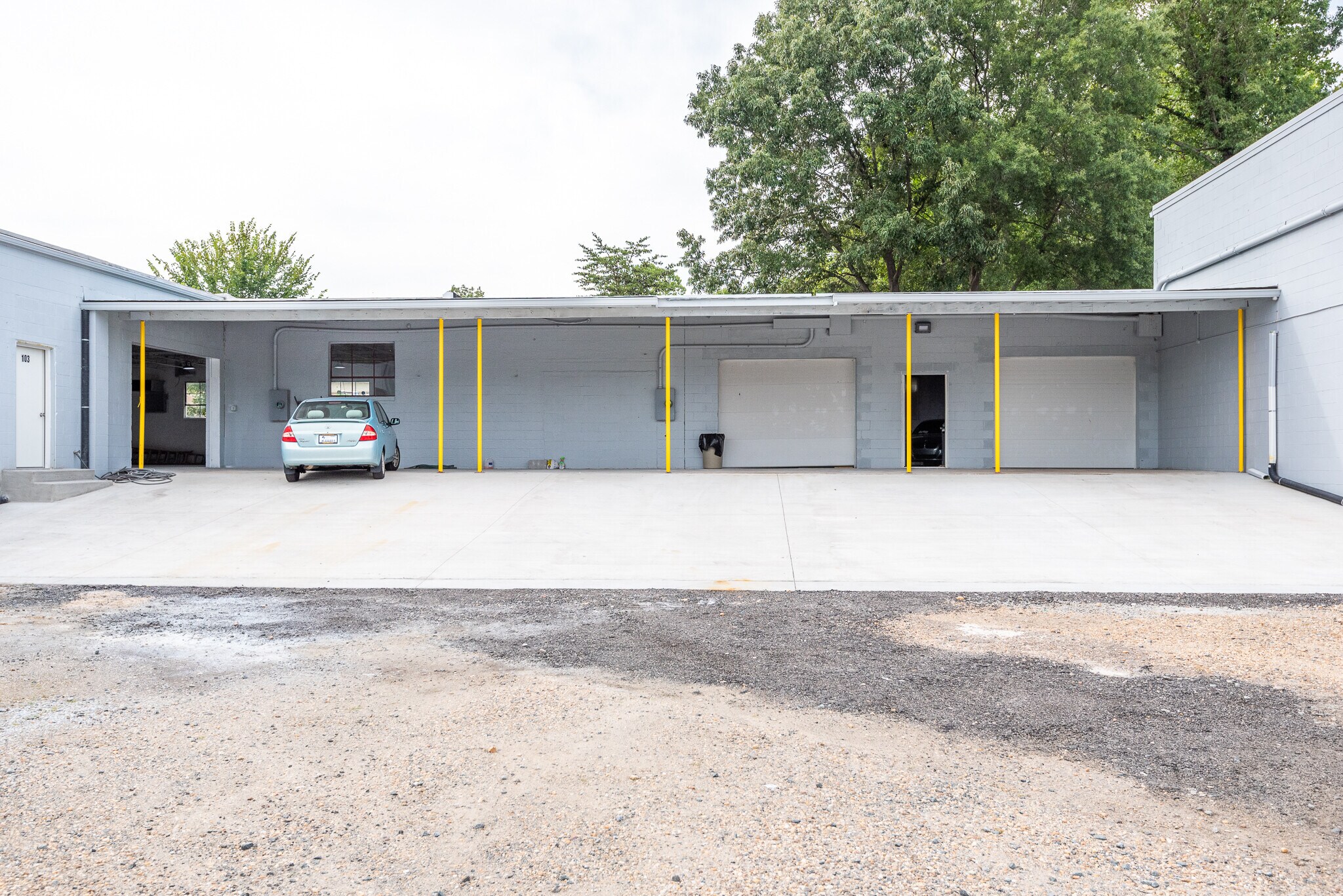 204 Thompson Ave, Fredericksburg, VA à louer Photo principale– Image 1 sur 13