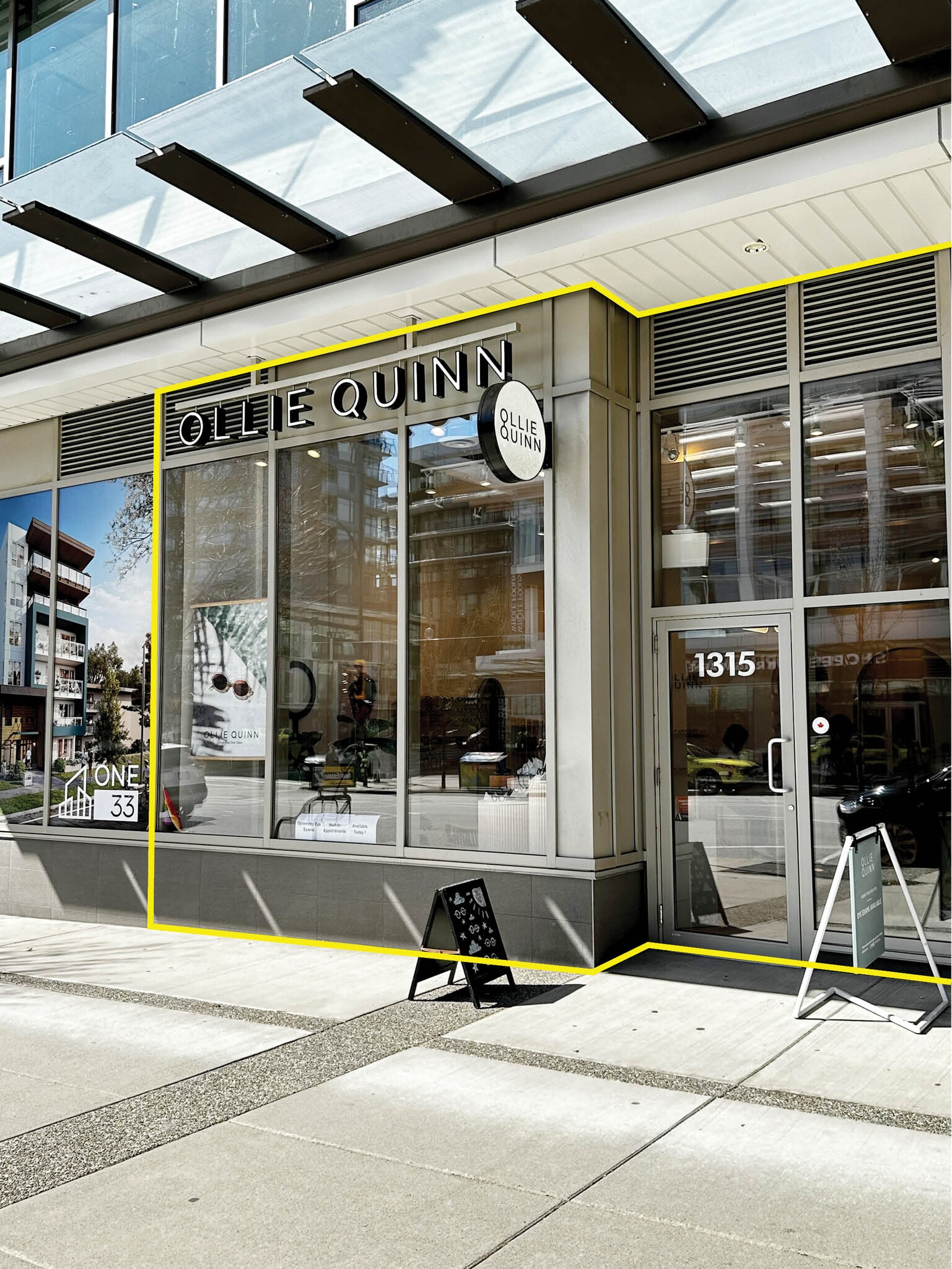 1301-1333 Lonsdale Ave, North Vancouver, BC à louer Photo intérieure– Image 1 sur 3