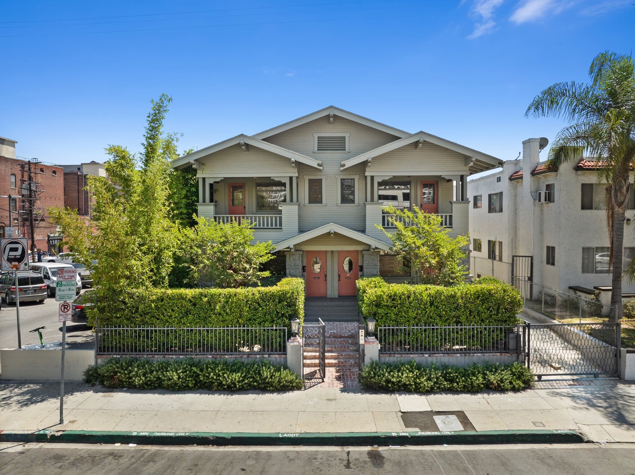 1140 Lemoyne St, Los Angeles, CA à vendre Photo de l’immeuble– Image 1 sur 57