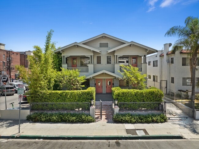Plus de détails pour 1140 Lemoyne St, Los Angeles, CA - Logement à vendre