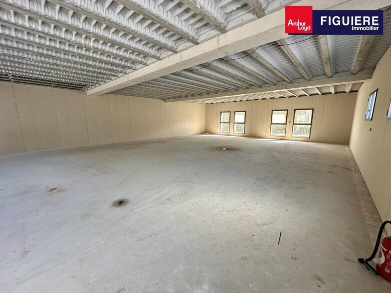 1561 Chemin De La Muscatelle, Châteauneuf-le-Rouge à vendre - Photo intérieure – Image 2 sur 7