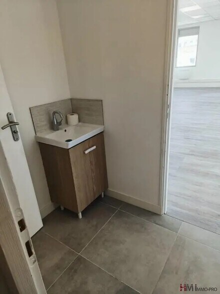Bureau dans Le Havre à louer - Photo de l’immeuble – Image 2 sur 3