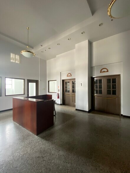 2211-2233 S Throop St, Chicago, IL à louer - Photo intérieure – Image 3 sur 11