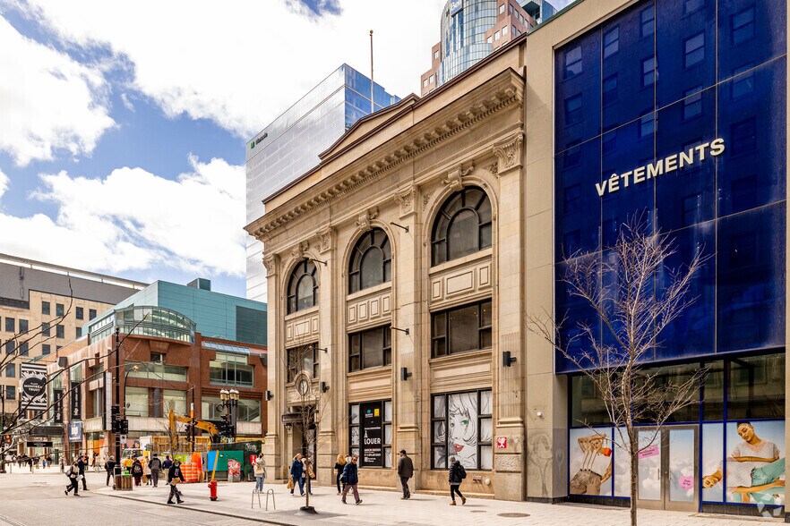 777 Rue Sainte-Catherine O, Montréal, QC à louer - Photo de l’immeuble – Image 3 sur 5