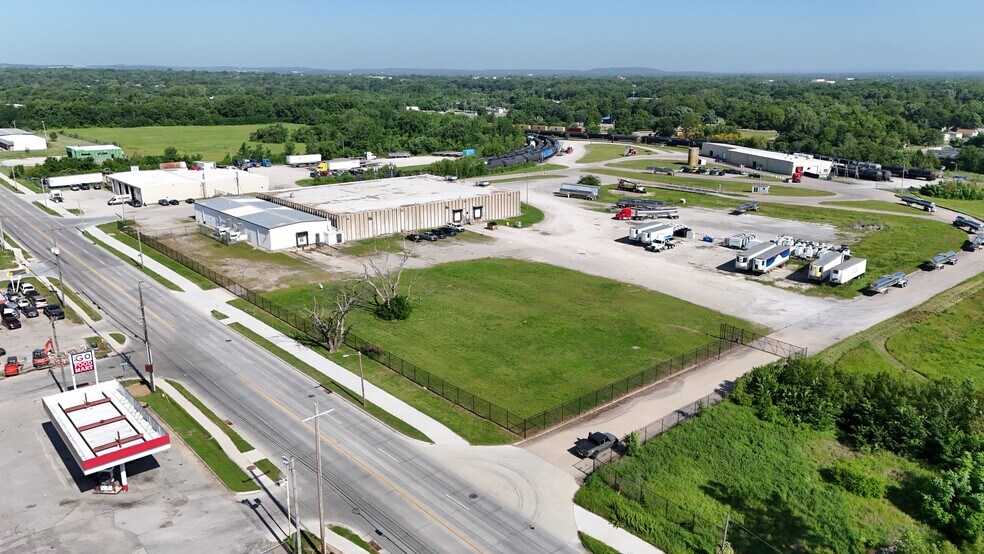 5309 E Pine St, Tulsa, OK à louer - Photo de l’immeuble – Image 2 sur 7