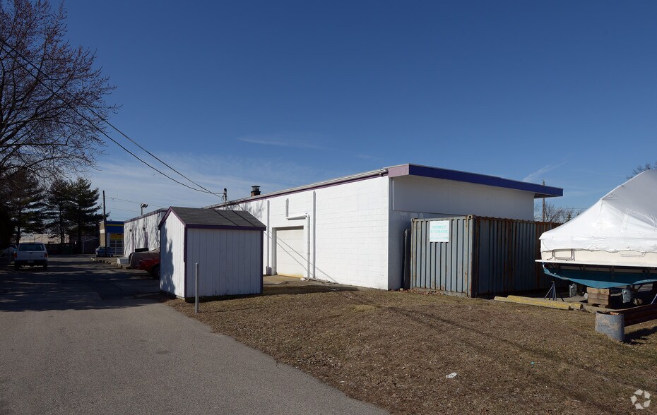1620 Post Rd, Warwick, RI à vendre - Photo de l’immeuble – Image 2 sur 5