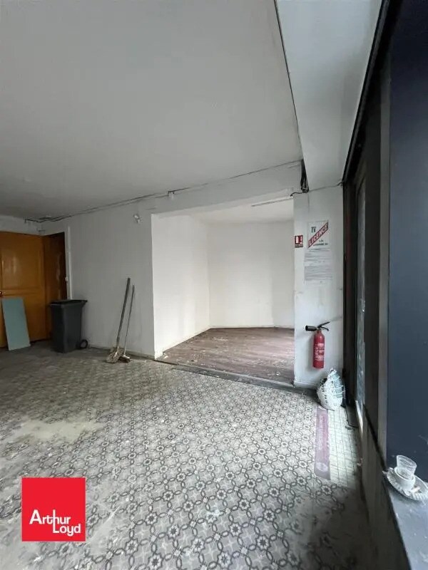 Local commercial dans Chartres à louer Photo intérieure– Image 1 sur 3