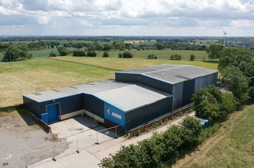 Bishop Thornton portefeuille de 2 biens à vendre sur LoopNet.fr - Photo de l’immeuble – Image 3 sur 15