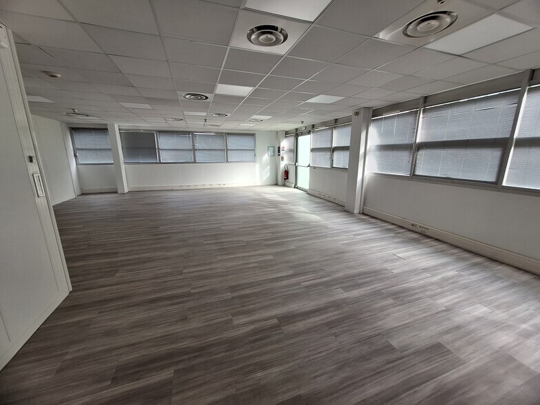 42-44 Avenue Ariane, Mérignac à louer - Photo de l’immeuble – Image 3 sur 13