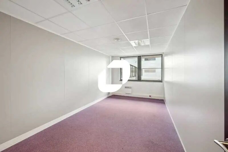 Bureau dans Bruyères-le-Châtel à louer - Photo de l’immeuble – Image 2 sur 11