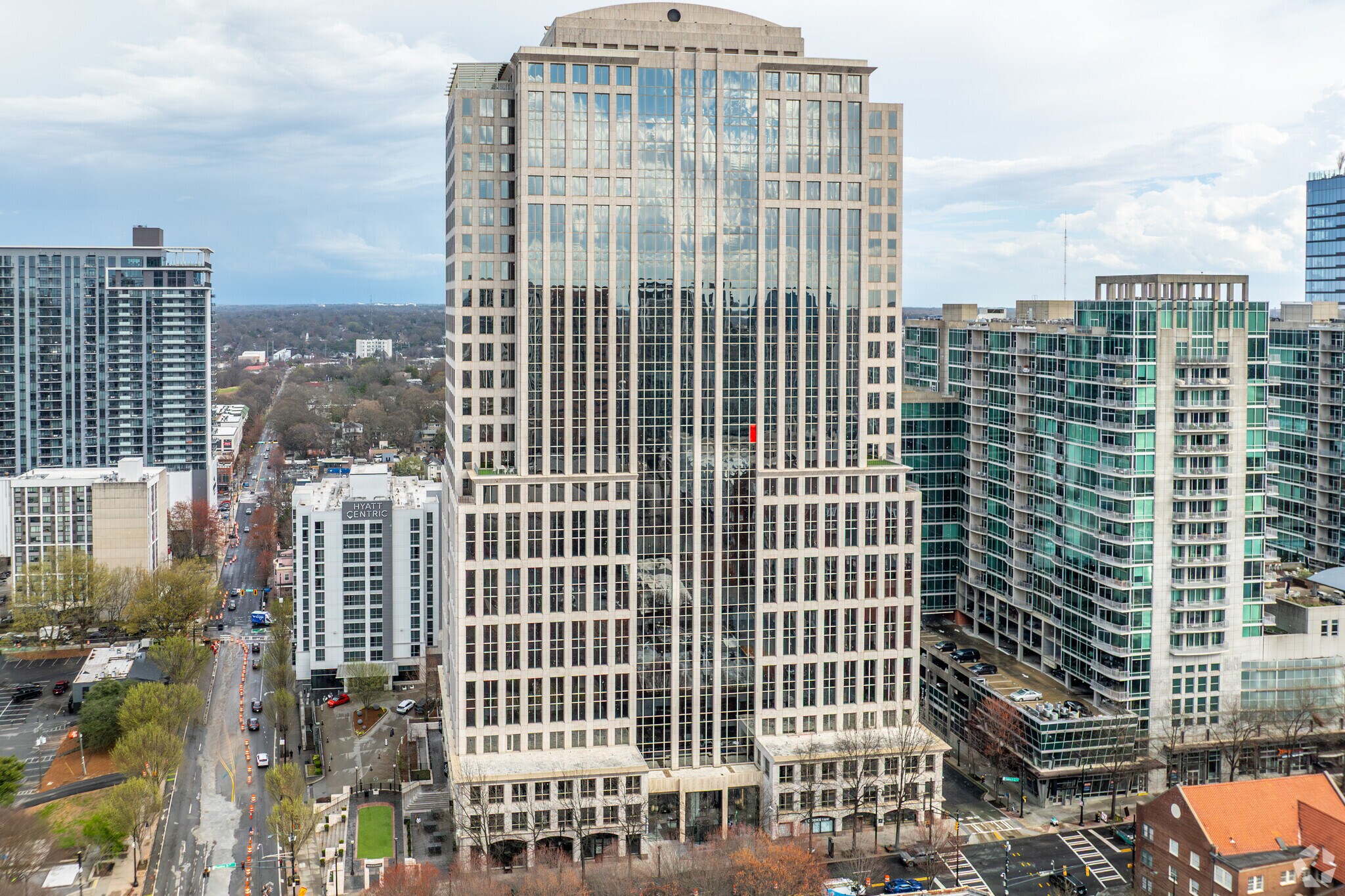 999 Peachtree St Ne, Atlanta, GA à louer Photo principale– Image 1 sur 23