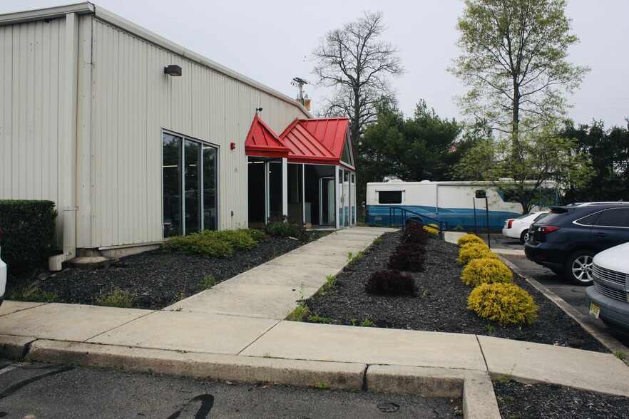 404 Route 31, Lambertville, NJ à louer - Photo de l’immeuble – Image 2 sur 16
