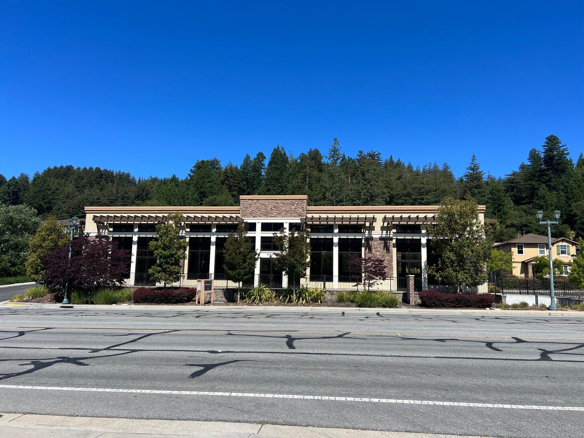 5011 Scotts Valley Dr, Scotts Valley, CA à louer Photo principale– Image 1 sur 12