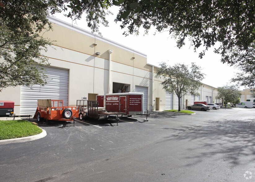 1005 NW 31st Ave, Pompano Beach, FL à louer - Photo de l’immeuble – Image 3 sur 6