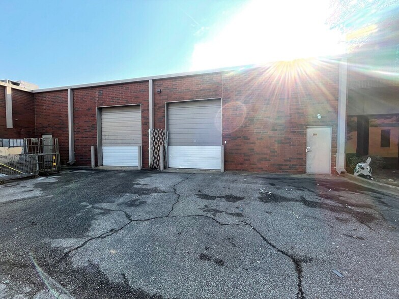 4135-4165 Willow Lake Blvd, Memphis, TN à louer - Photo de l’immeuble – Image 3 sur 10