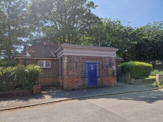 Plus de détails pour 8 Albert Parade, Eastbourne - Local commercial à louer