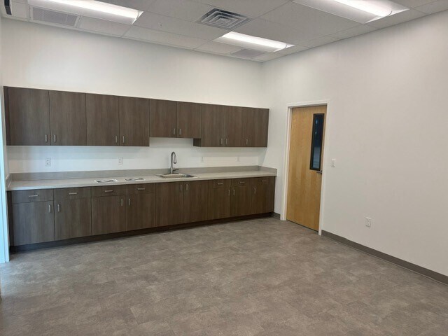 9450 Piper Rd, Punta Gorda, FL à louer - Photo de l’immeuble – Image 3 sur 10