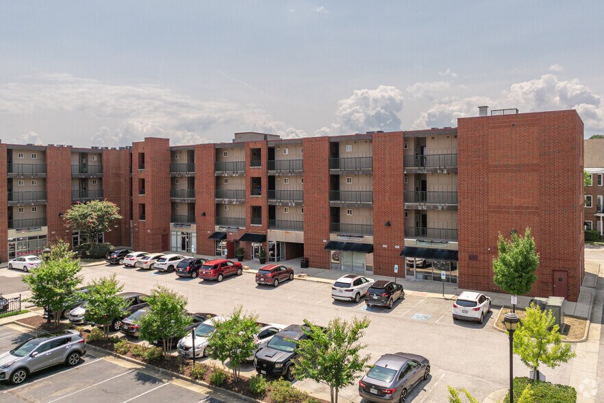 1060-1090 Loftis Blvd, Newport News, VA à louer - Photo de l’immeuble – Image 3 sur 4