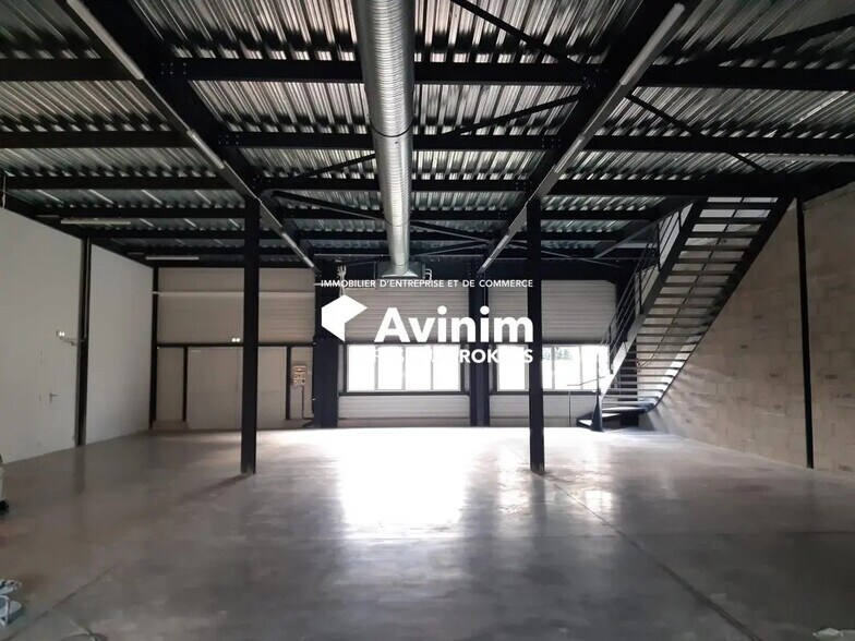 Local d’activités dans Chambéry à louer - Photo intérieure – Image 2 sur 8