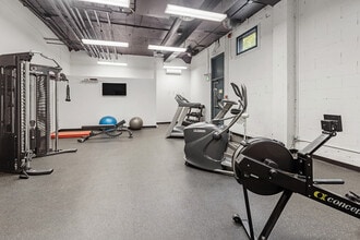 2255 Carling Ave, Ottawa, ON à louer Photo intérieure– Image 2 sur 6