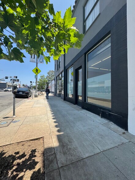 6910-6912 Melrose Ave, Los Angeles, CA à louer - Photo de l’immeuble – Image 2 sur 4