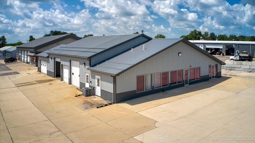2690 E Church St, Sandwich, IL à louer - Photo de l’immeuble – Image 1 sur 14