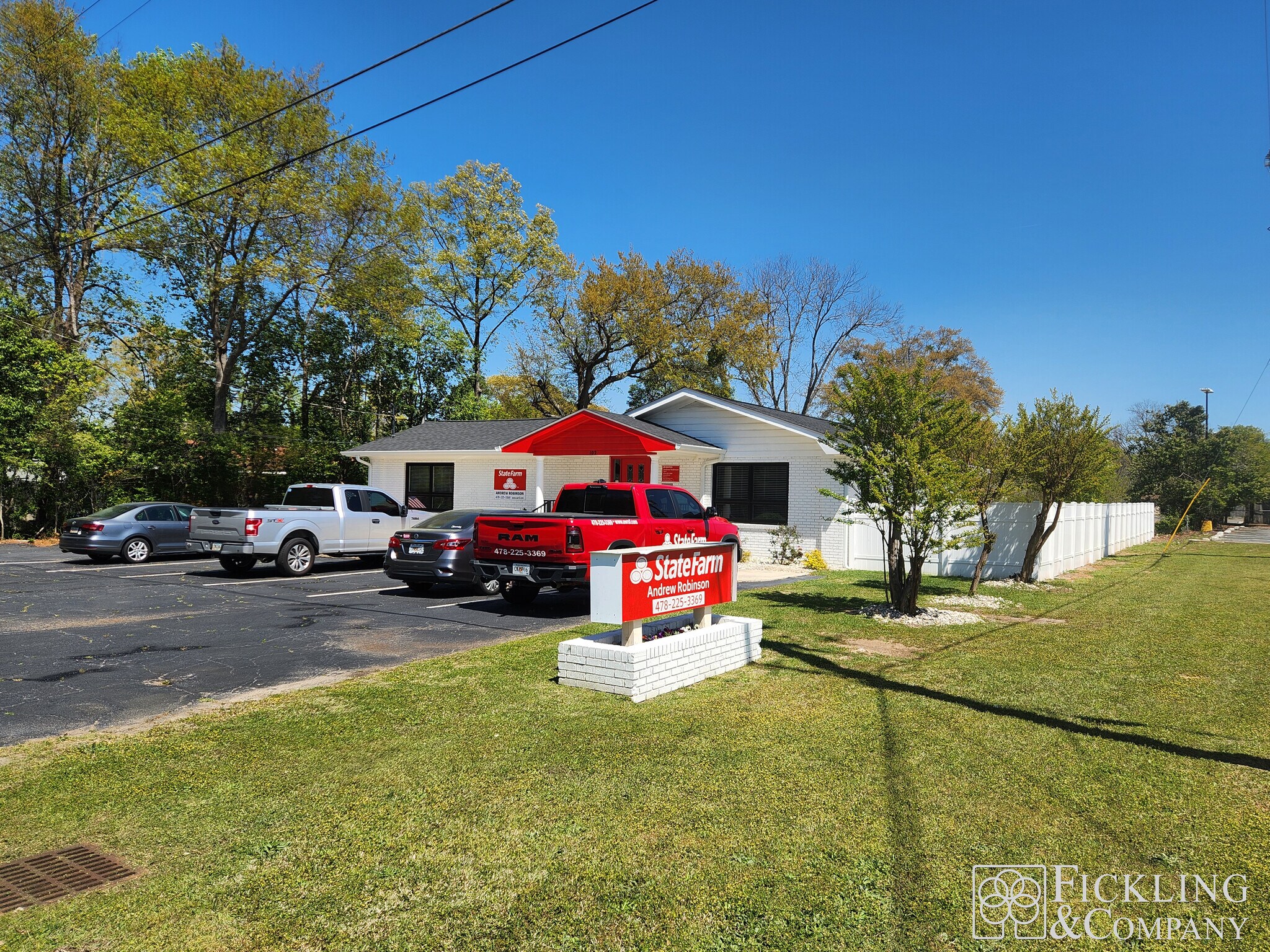 102 Lois Dr, Warner Robins, GA à louer Photo de l’immeuble– Image 1 sur 11