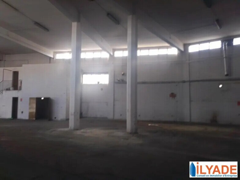 Local d’activités dans Marseille à louer - Photo intérieure – Image 2 sur 5