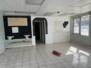 6423 Frederick Rd, Baltimore, MD à louer Photo intérieure– Image 2 sur 3