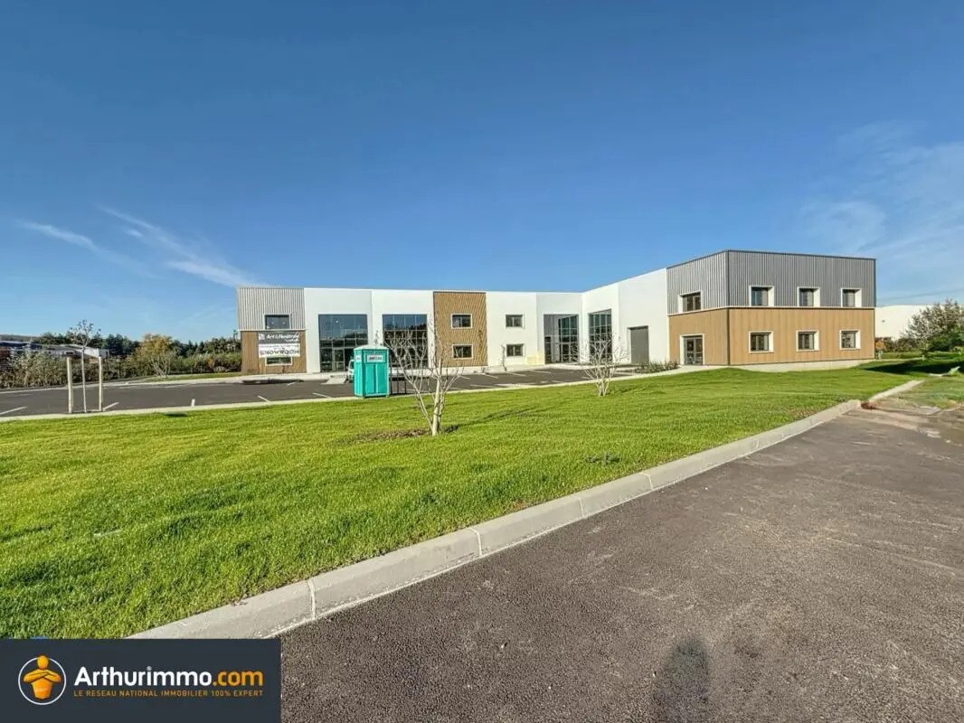 225 Avenue Des Marronniers, Bourgoin-Jallieu à vendre Photo de l’immeuble– Image 1 sur 7