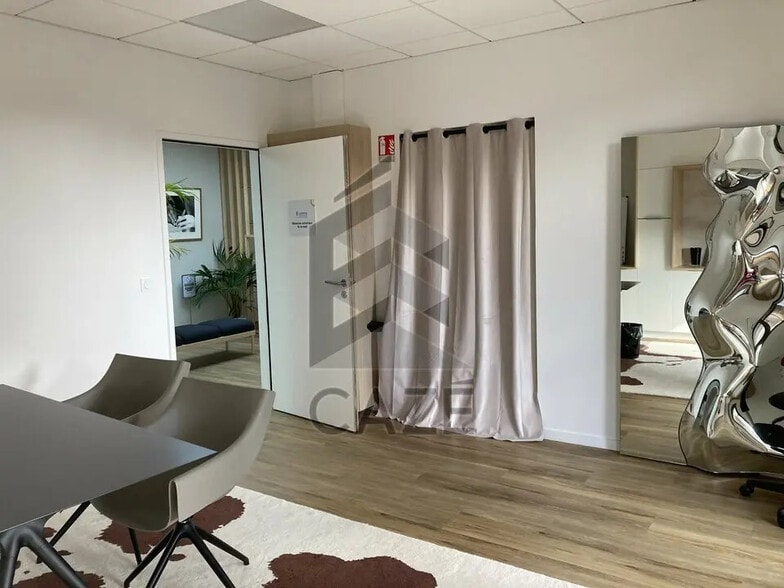 Bureau dans Mées à vendre - Photo de l’immeuble – Image 3 sur 9