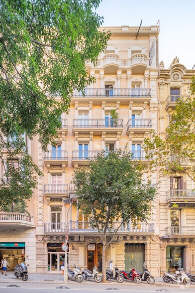 Carrer De Pau Claris, 172, Barcelone, Barcelona à louer - Photo de l’immeuble – Image 1 sur 2