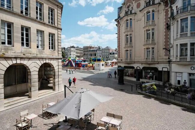 Plus de détails pour Local commercial à louer