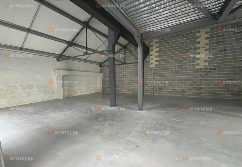 Local commercial dans VILLENEUVE-D'ASCQ à vendre - Photo de l’immeuble – Image 2 sur 5