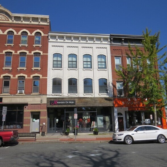 269-271 Main St, Northampton, MA à vendre - Photo principale – Image 1 sur 46