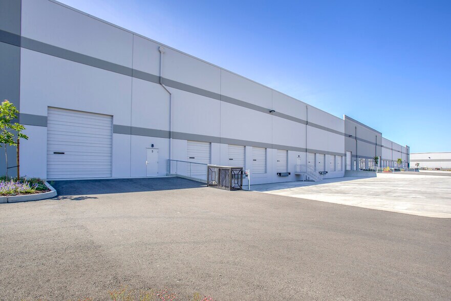 3613 Zephyr Ct, Stockton, CA à louer - Photo de l’immeuble – Image 3 sur 9
