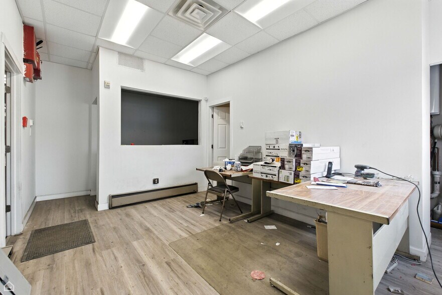 4234 N Pulaski Rd, Chicago, IL à louer - Photo intérieure – Image 2 sur 6