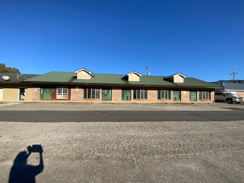 18 Town Branch Rd, Andrews, NC à vendre - Photo de l’immeuble – Image 3 sur 21