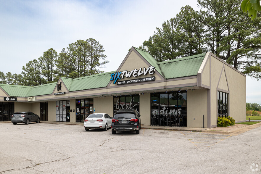 3980 W Wedington Dr, Fayetteville, AR à louer - Photo de l’immeuble – Image 1 sur 7