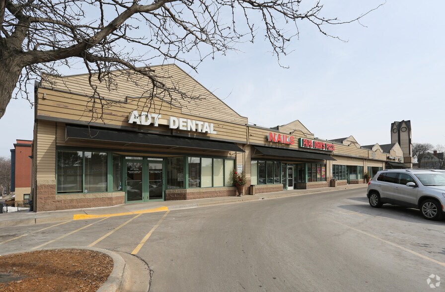 2212-2232 Hennepin Ave, Minneapolis, MN à louer - Photo de l’immeuble – Image 2 sur 7