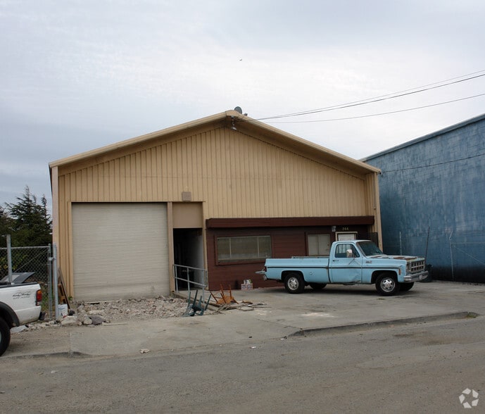 744 S 13th St, Richmond, CA à vendre - Photo de l’immeuble – Image 2 sur 2