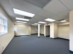 13-15 E Deer Park Dr, Gaithersburg, MD à louer Photo intérieure– Image 2 sur 6