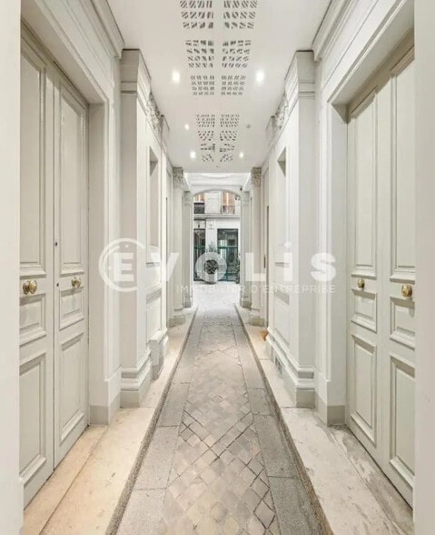 Bureau dans Paris à louer - Photo de l’immeuble – Image 2 sur 8