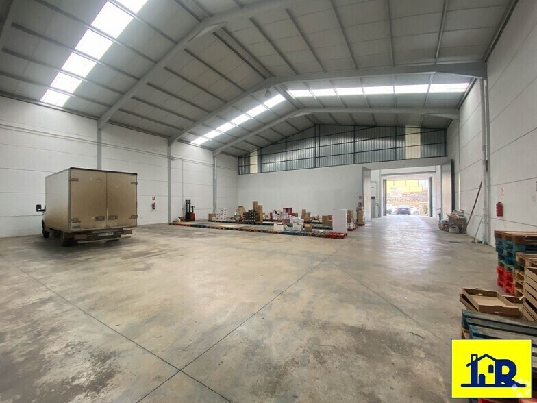 Industriel/Logistique dans Cuenca, Cuenca à vendre - Photo de l’immeuble – Image 2 sur 10