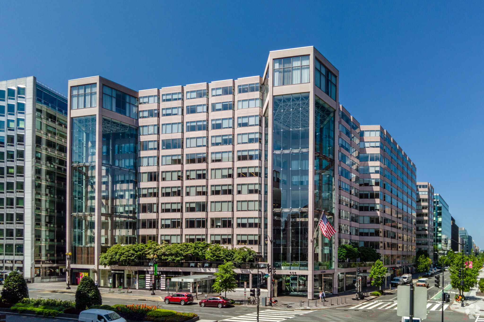 1050 Connecticut Ave NW, Washington, DC à louer Photo de l’immeuble– Image 1 sur 5