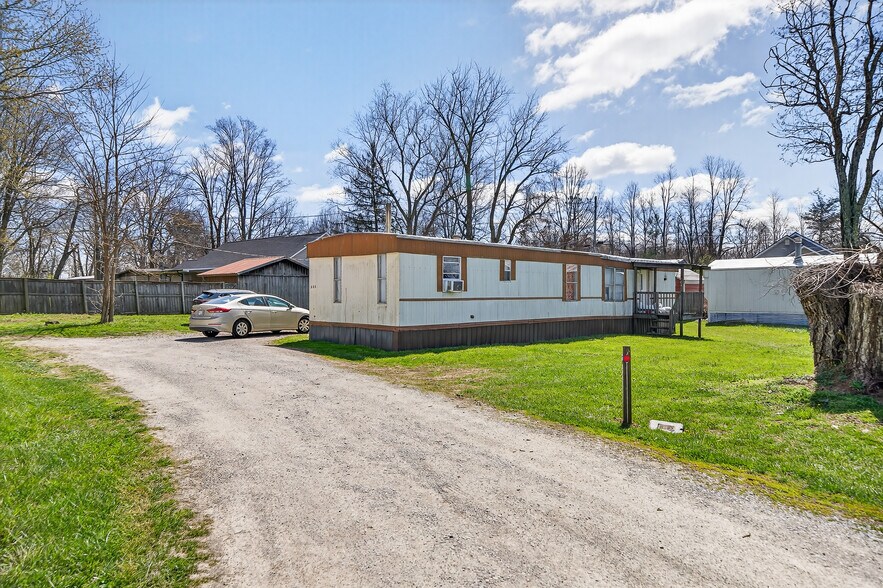 214 Woodlawn Ave E, Jamestown, TN à vendre - Photo de l’immeuble – Image 2 sur 21