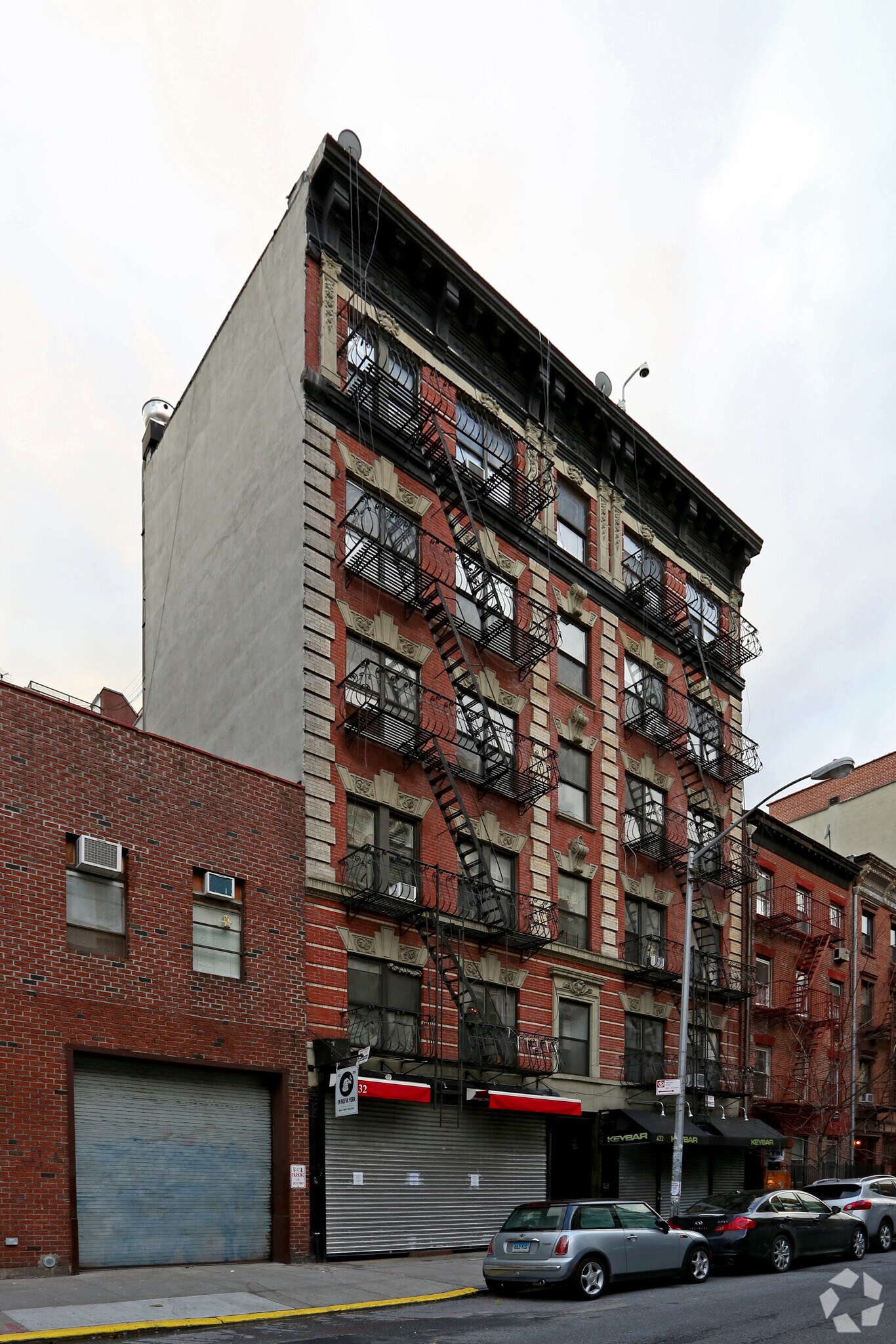 432-434 E 13th St, New York, NY à louer Photo principale– Image 1 sur 14